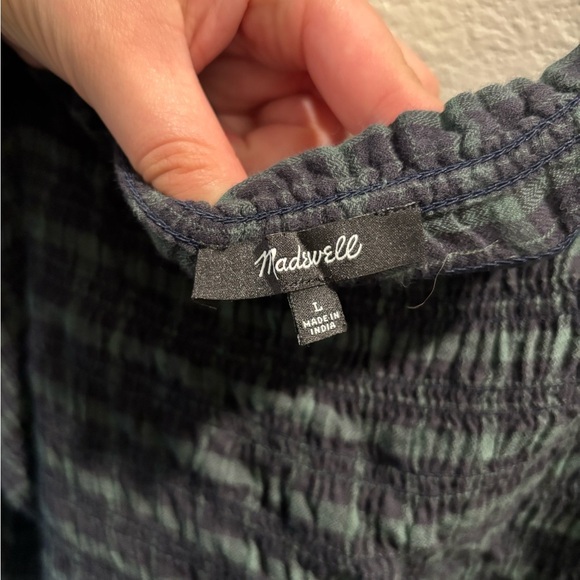 Madewell Lucie Bubble-Sleeve Smocked Top in Plaid, size L - Picture 8 of 9